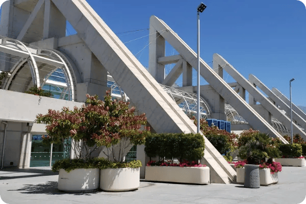 an outdoor image of the san diego convention center