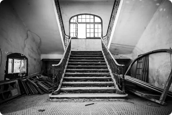 black and white photo for old direlect staircase