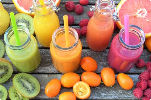 use reclaimed fruit to host a juice bar at your event